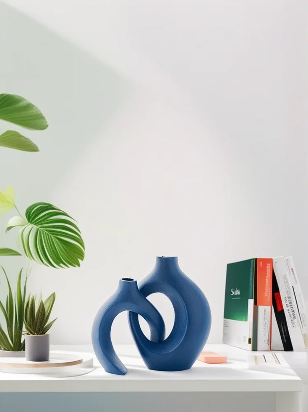 2pcs Nordic Hugging Ceramic Vases Modern Hollow Flower Pots