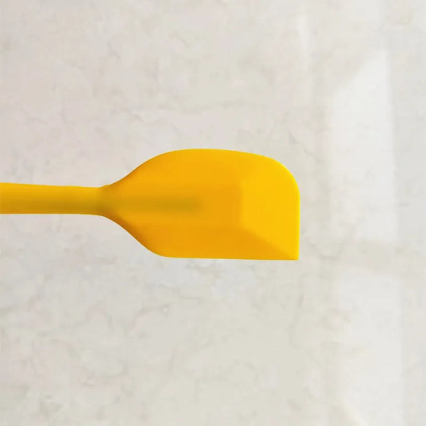 Silicone Pastry Scraper – Heat Resistant, Food-Grade with Steel Core