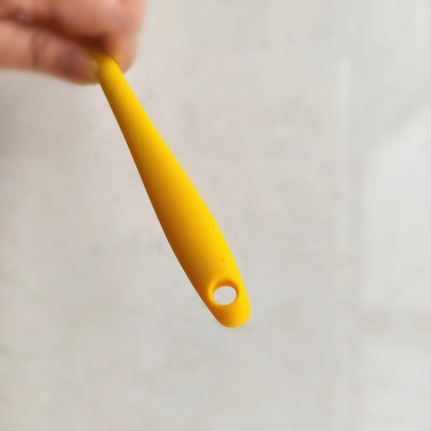 Silicone Pastry Scraper – Heat Resistant, Food-Grade with Steel Core
