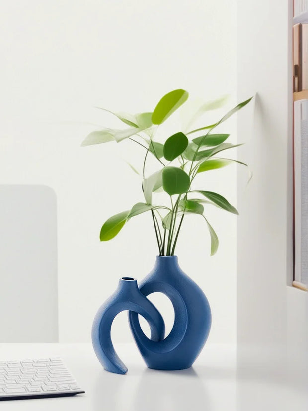 2pcs Nordic Hugging Ceramic Vases Modern Hollow Flower Pots